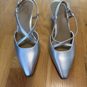 Naturalizer Tahira slingback pumps heels silver women's 7 M New In Box NIB